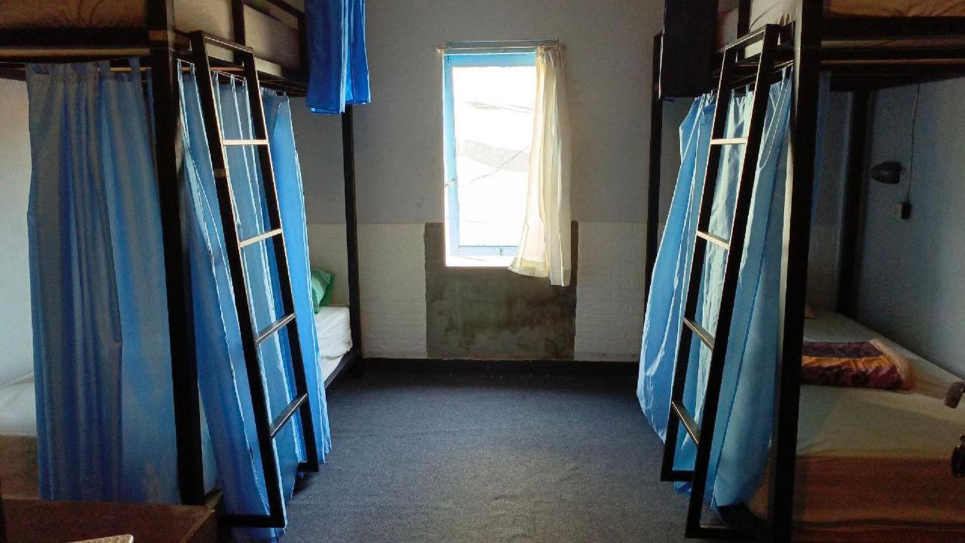 Local Hostel Amed Esterno foto