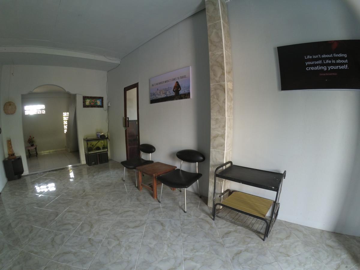 Local Hostel Amed Esterno foto